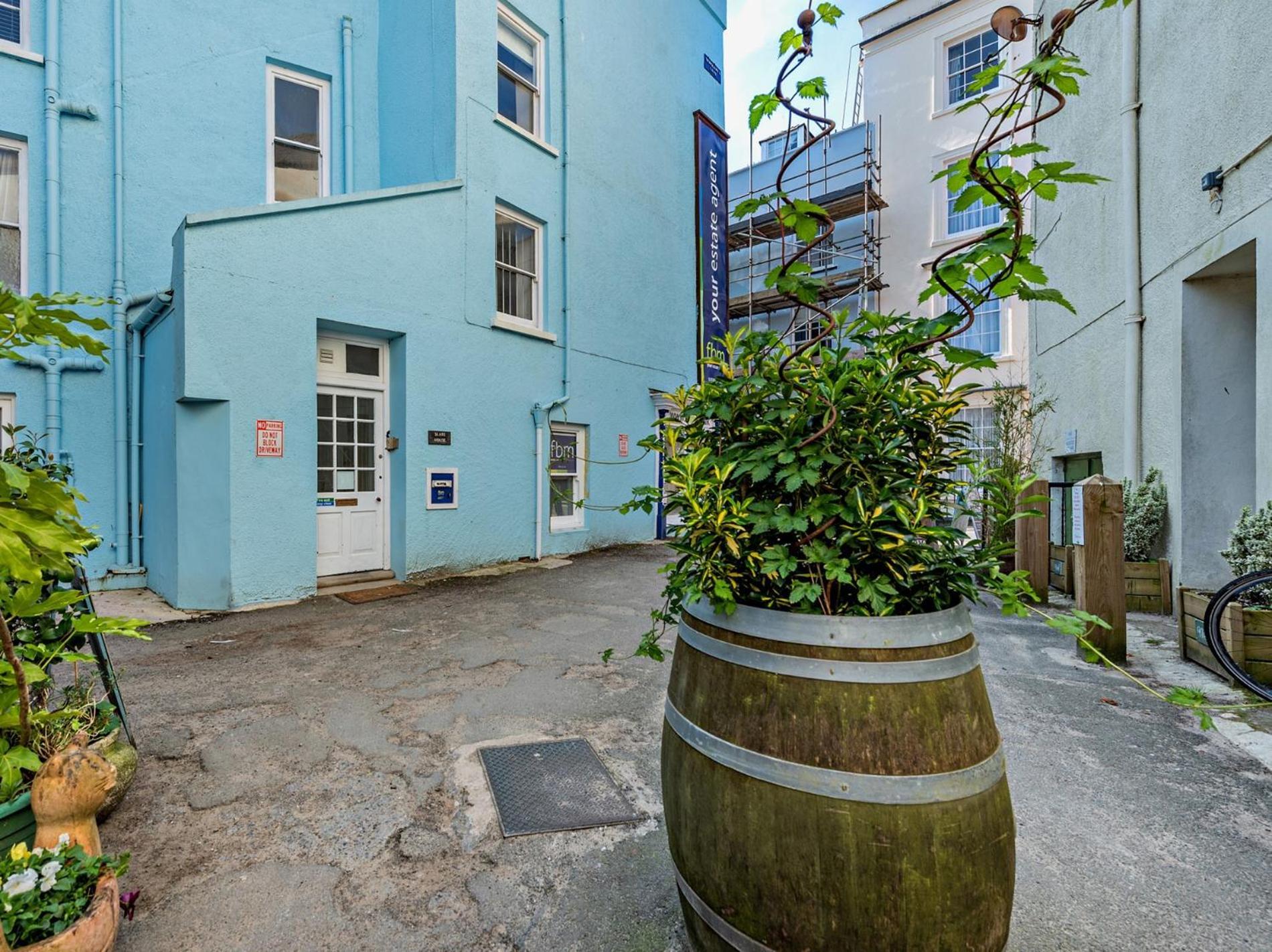 3 Bed In Tenby 95027 Exterior photo